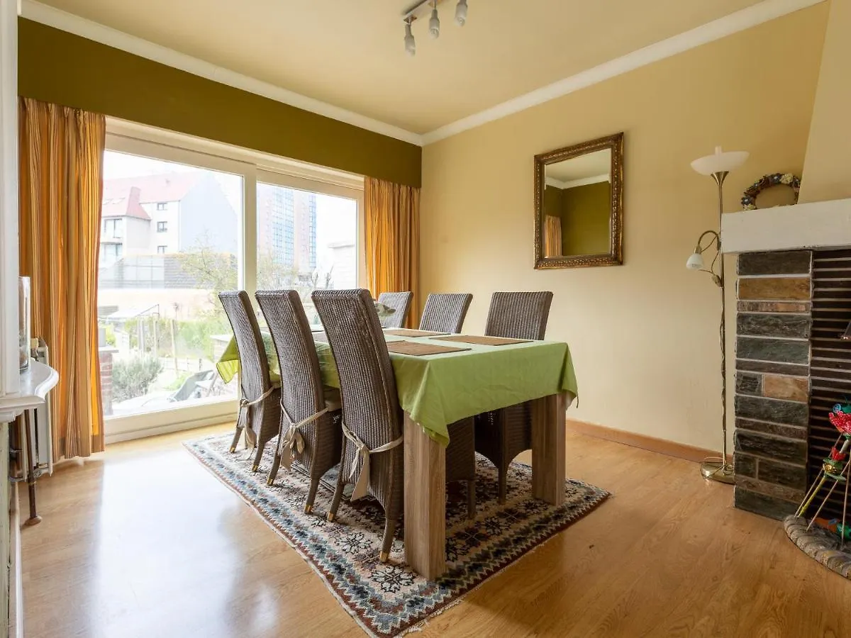 Vakantiehuis Vlak Bij Zee Ostend 0*,